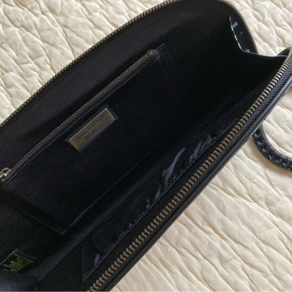 Brand New Shanghai Tang 100% Silk Clutch - Picture 12 of 12